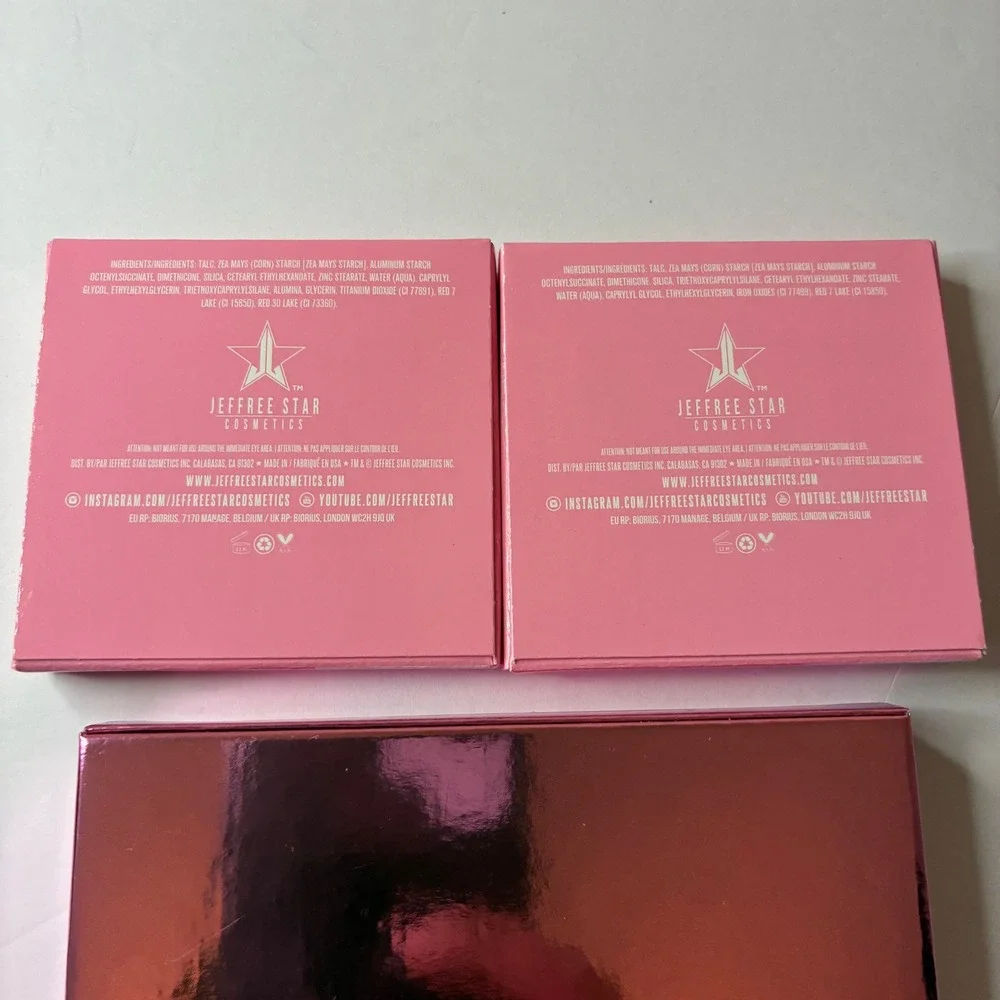 Jeffree Star Cosmetics Artistry Eyeshadow Magnetic Palette + 2 Minis Queen Freak